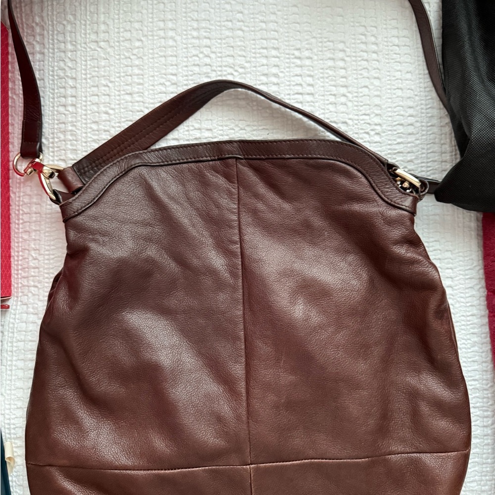 Elegant Brown Leather Shoulder Bag
